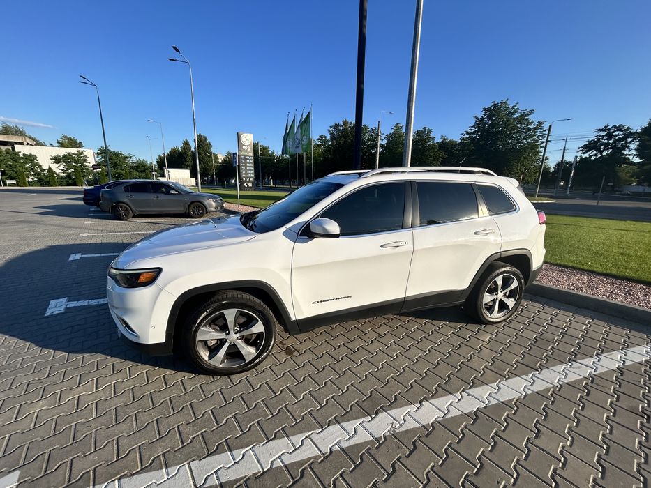 Jeep Cherokee KL Limited 2018 | 2.4 бензин