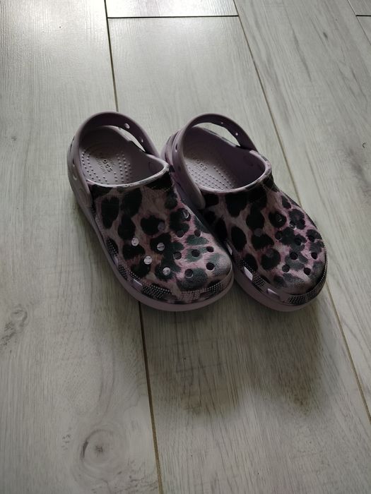 Crocs J1 32/33 Iconic Comfort fioletowe panterka platforma