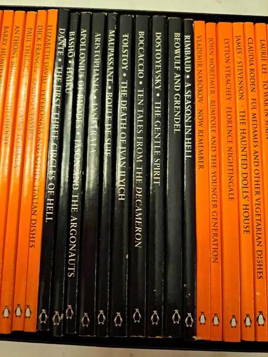 60 livrinhos em ingles coleção Pinguim