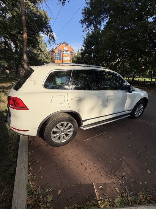 Продам  vw touareg 3.0 tdi. Ідеальний. Офіційний