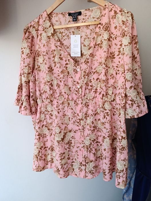New Look rozmiar 46 XXL różowa bluzka w kwiaty na wiosnę na lato na guziki
