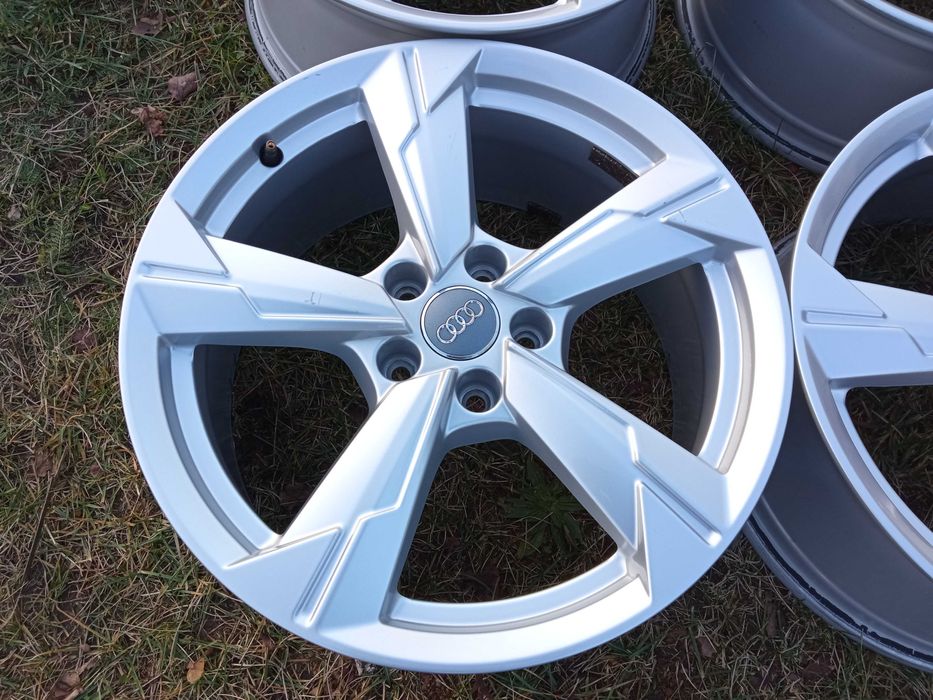 Felgi Audi 18cali 5x112 et39 8J