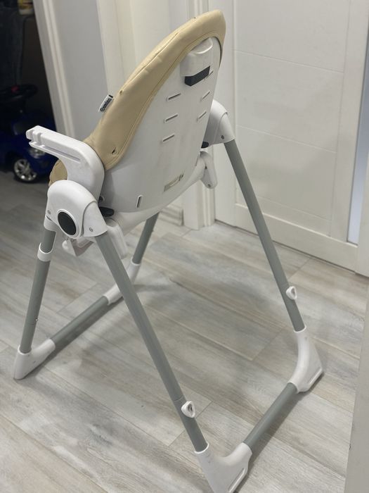 Столик для годування