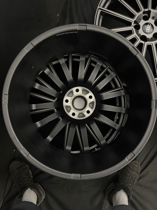 Диски R20 5x112 Et30 8J. Audi Q5 Q7 Q3 A6 C8 C7 A8 A7 A5 A4 B9 E-tron. Volkswagen Touareg Tiguan BMW G30 G20 G11 G14 G15