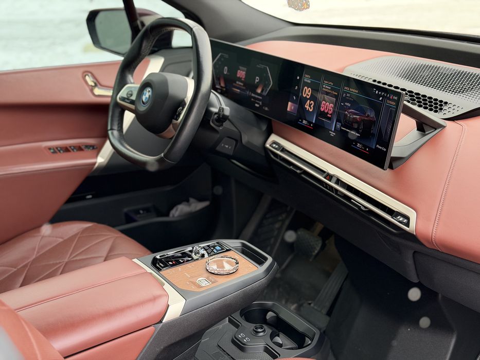 BMW iX XDrive50 2022 рік