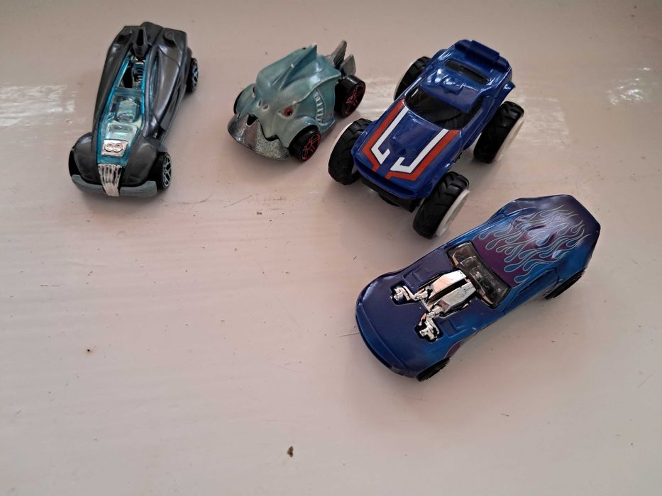 Лот машинки Hot Wheels