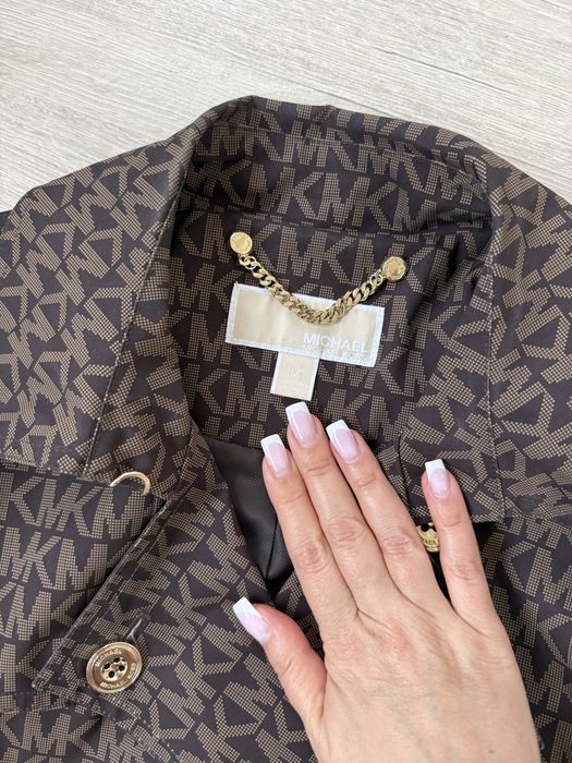 Тренч Michael Kors розмір M.
