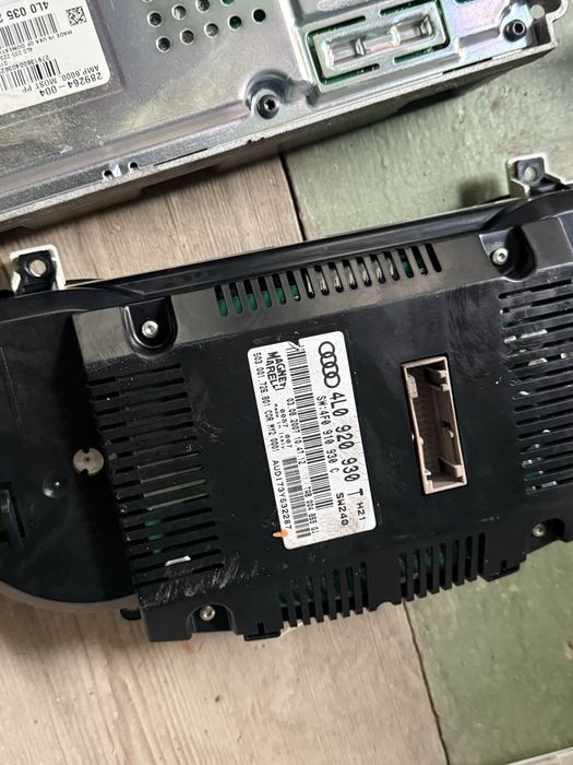 Элементы салона Ауди Q7 (руль,дефлекторы,приборка,климат)