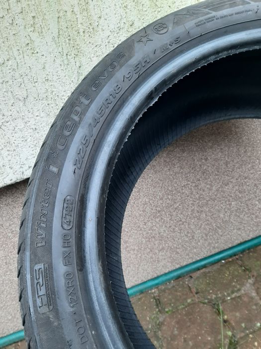 2x Zimowe 225/45R18 Hankook Winter I*Cept Evo2 RunFlat / 2022r / 7mm