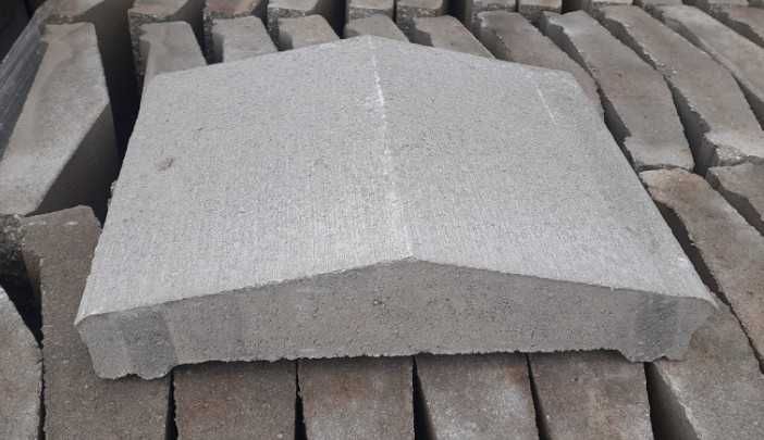 Daszek Betonowy Dwuspadowy Łupany Kolor Szary Jadar Kostka Brukowa