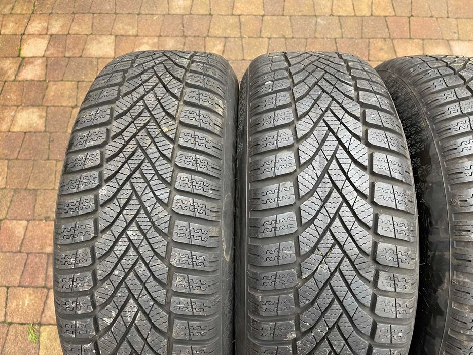 3939. Koła zimowe Golf Jetta Octavia Touran 5x112 205/55/16 2024r 9mm