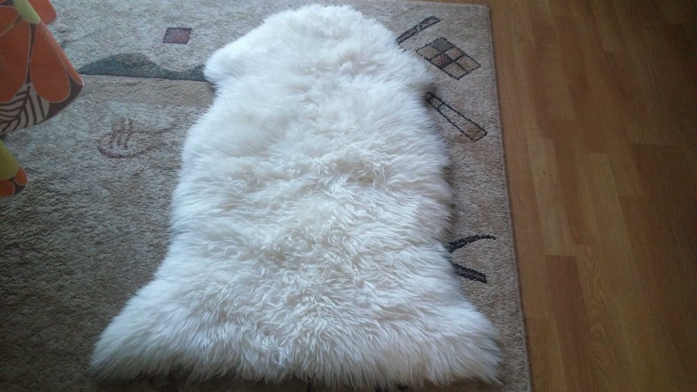 Luksusowa  jagnięca skóra  Biltema  60cm x 95 cm - bdb  !!