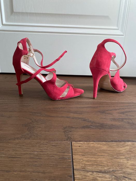 Czerwone zamszowe szpilki Prima Moda