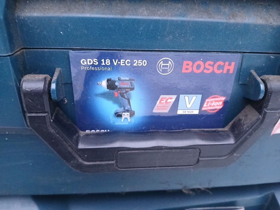 Bosch Profesional  Walizki na elektronarzędzia system Sortimo