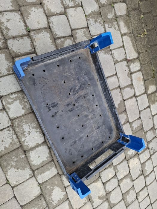 Skrzynki plastikowe