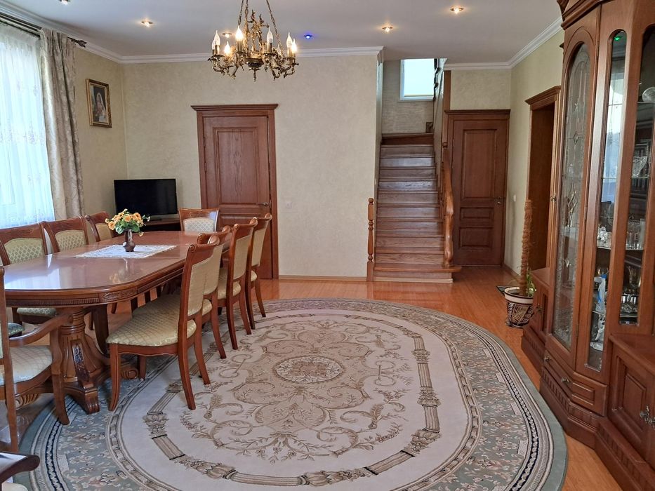 5-к,вул. Юності, Микитинці