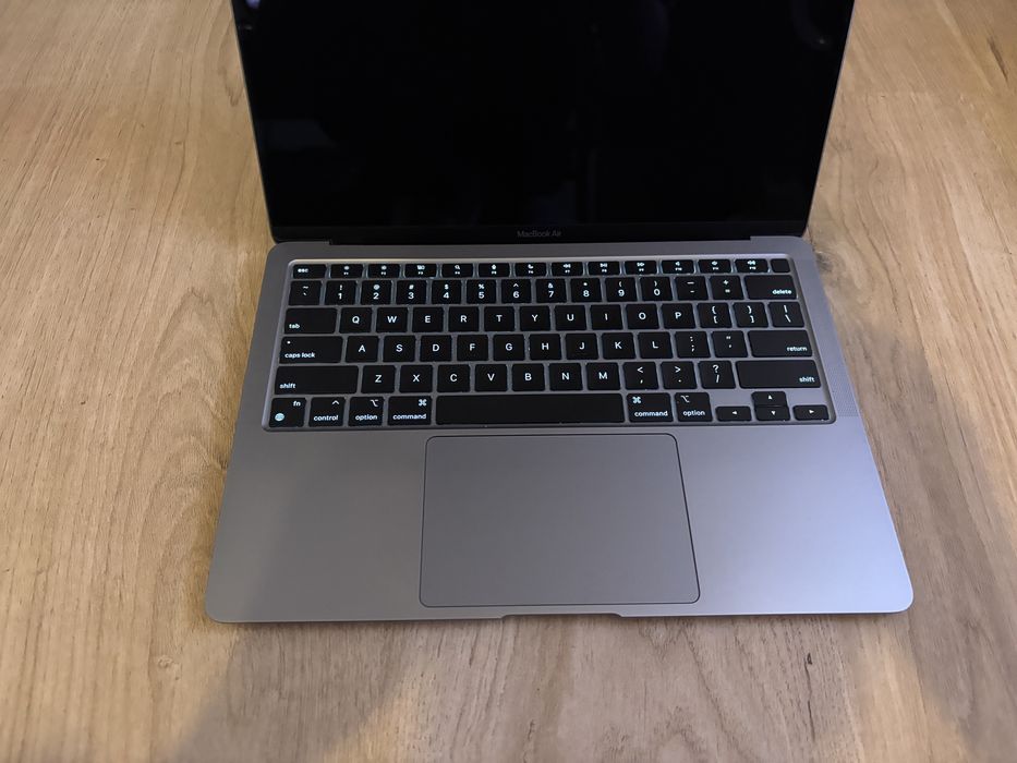 Macbook air m1 8gb ram 256gb dysk space gray