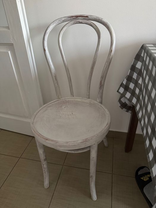 Krzesła Thonet nr 18, Fameg, Jasienica, Paged