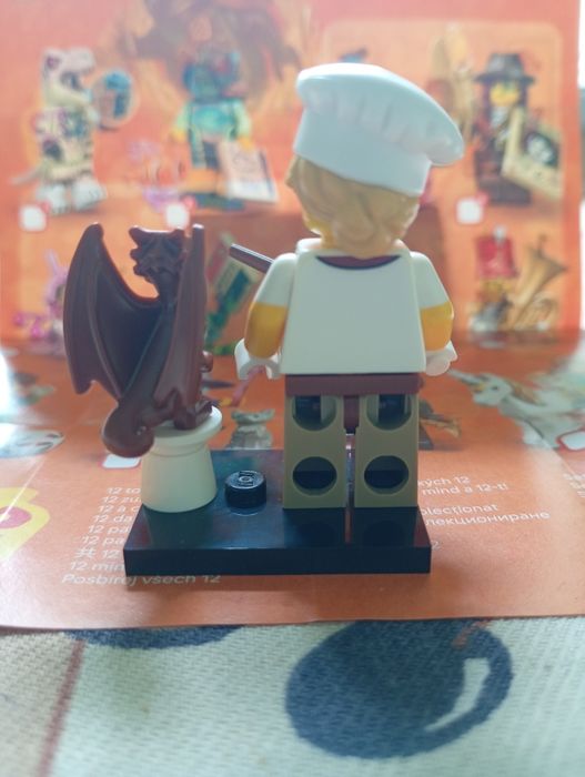 Lego mini figures