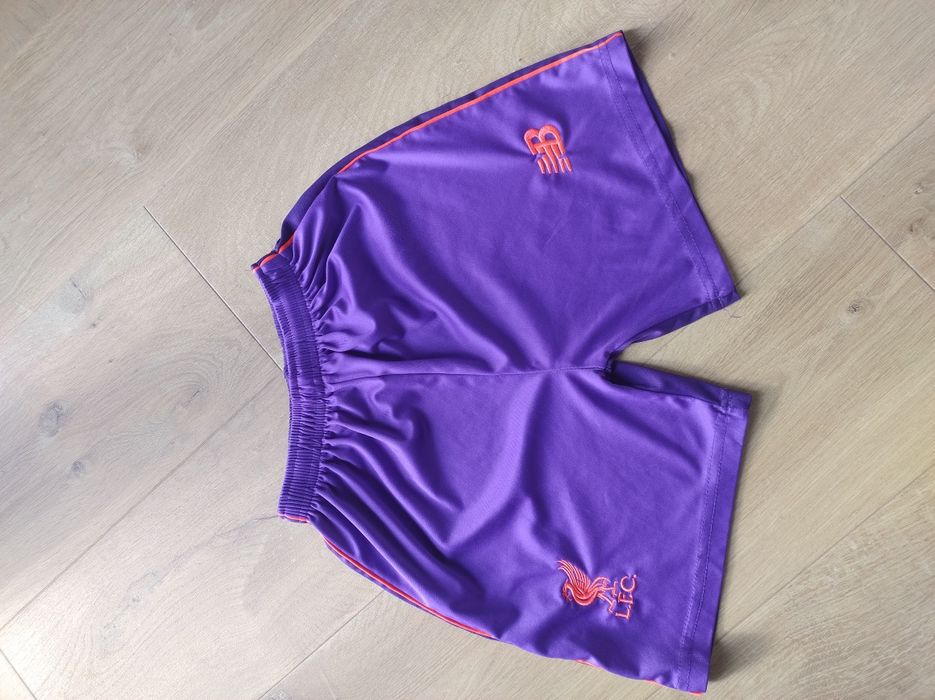 Spodenki sportowe marki New Balance r. 146/152