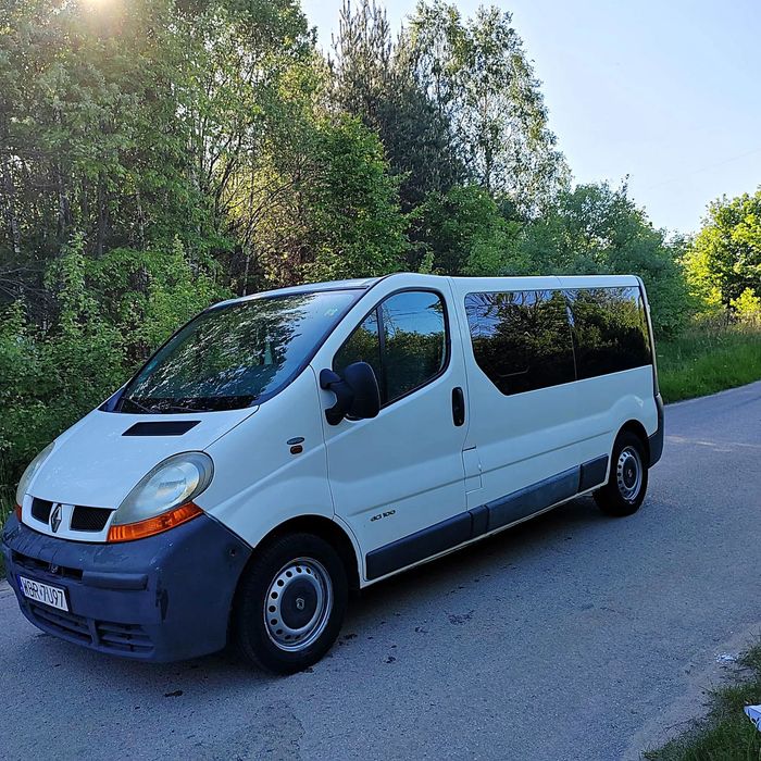 Renault Trafic 9-osobowy
