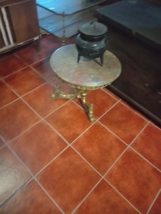 Recheio de loja de antiguidades