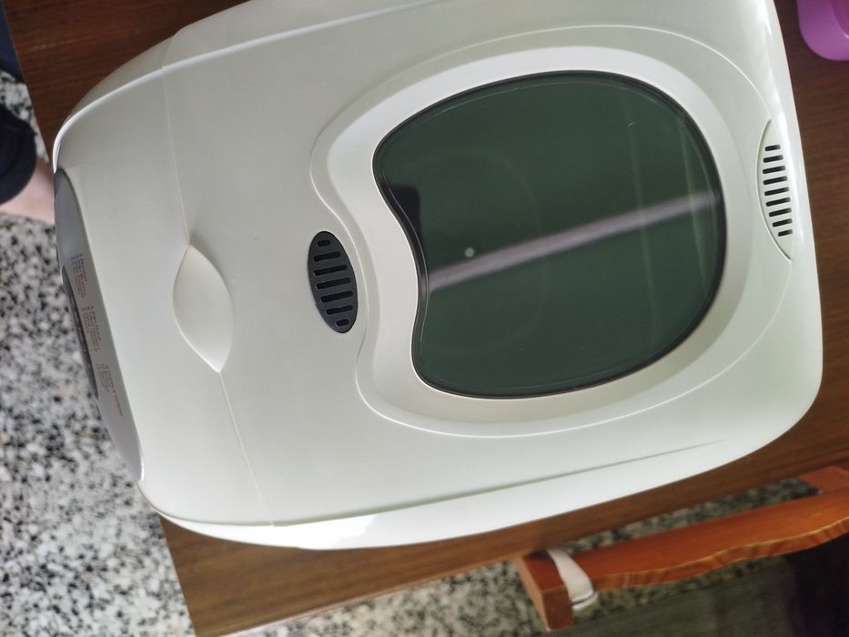 Máquina de fazer pão Clatronic