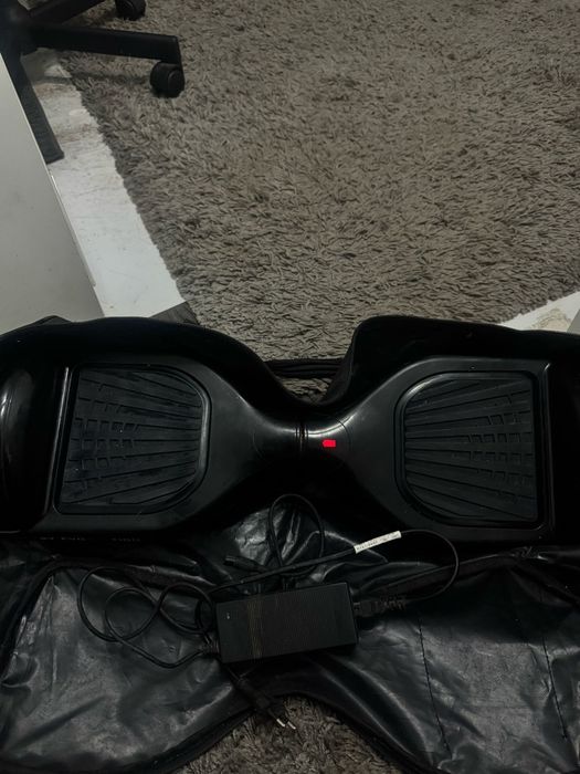 Hoverboard preto com leds azuis