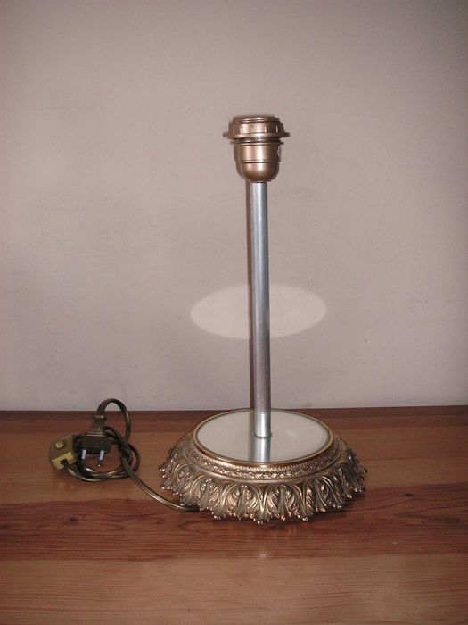 Base de Candeeiro de Metal Prateado e Metal Dourado