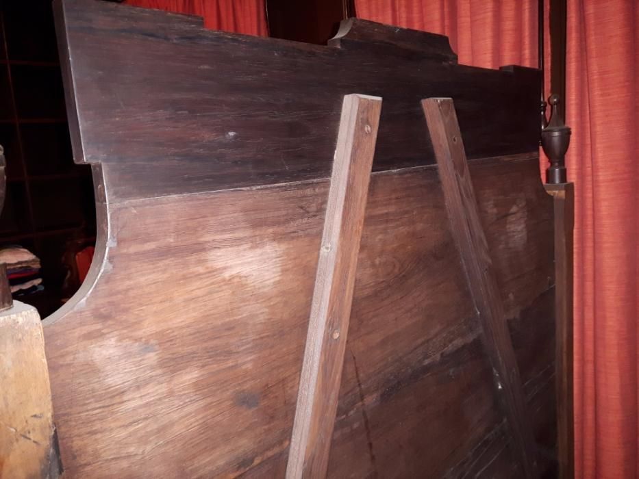 Cama Pau Santo de Solteiro