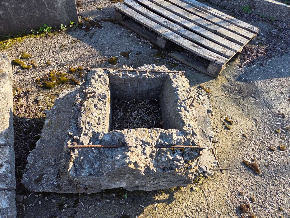 Безкоштовно віддам стакани і плити