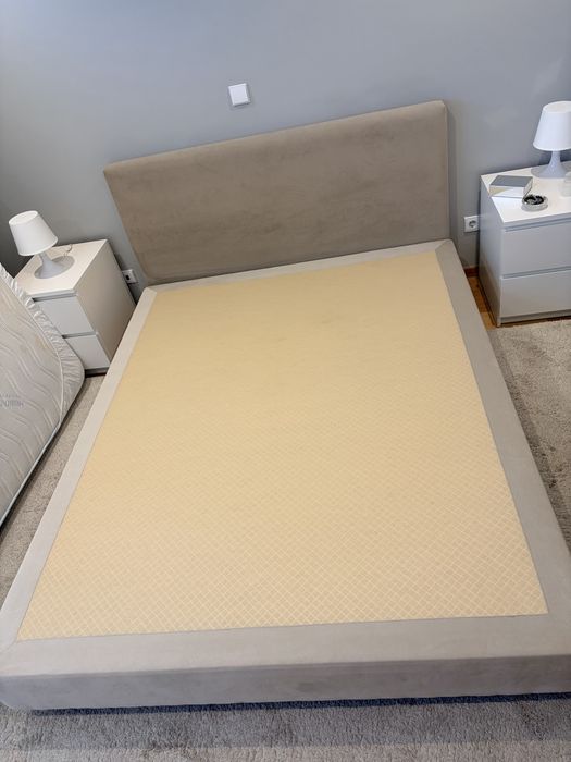 Estrutura da cama base e cabeceira 180x200 bege