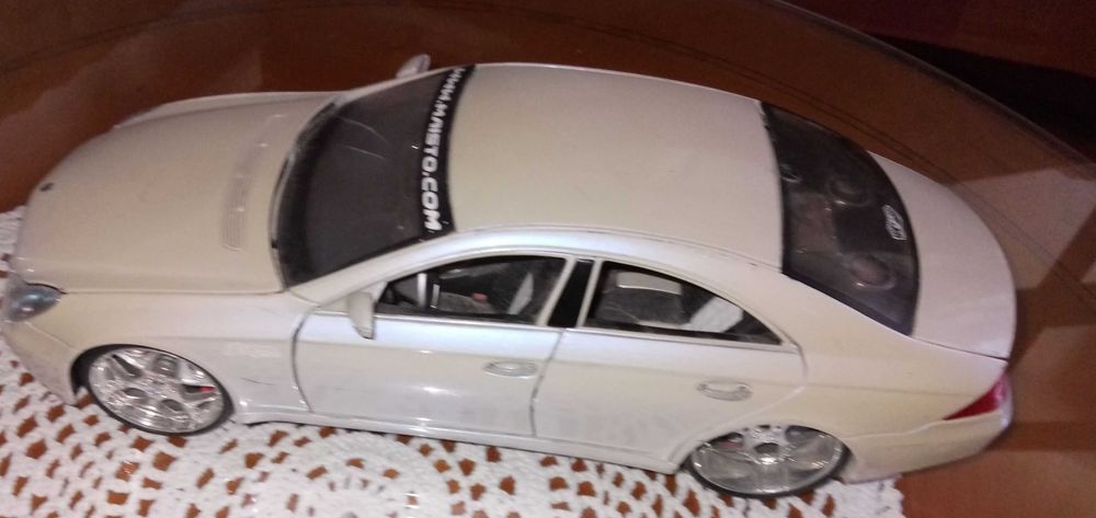 Carro modelo prefeito para ter como coleção.