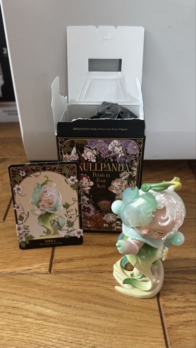 POP MART SKULLPANDA: Petals in Four Acts Series