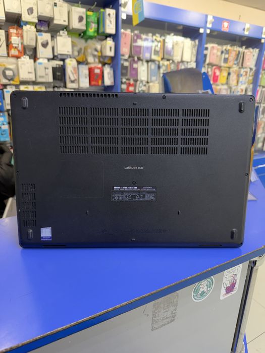 Dell latitude 5580/ i7-7820HQ/ 8GB/ 256GB SSD/ 940MX 2GB