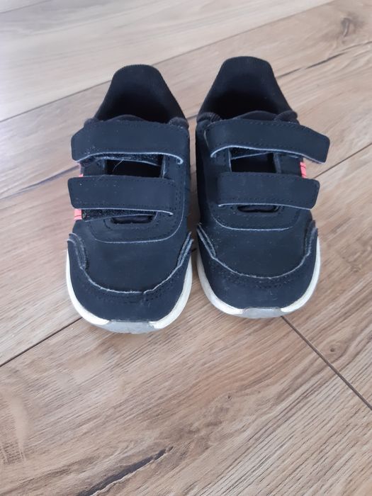 Adidasy dla dziewczynki