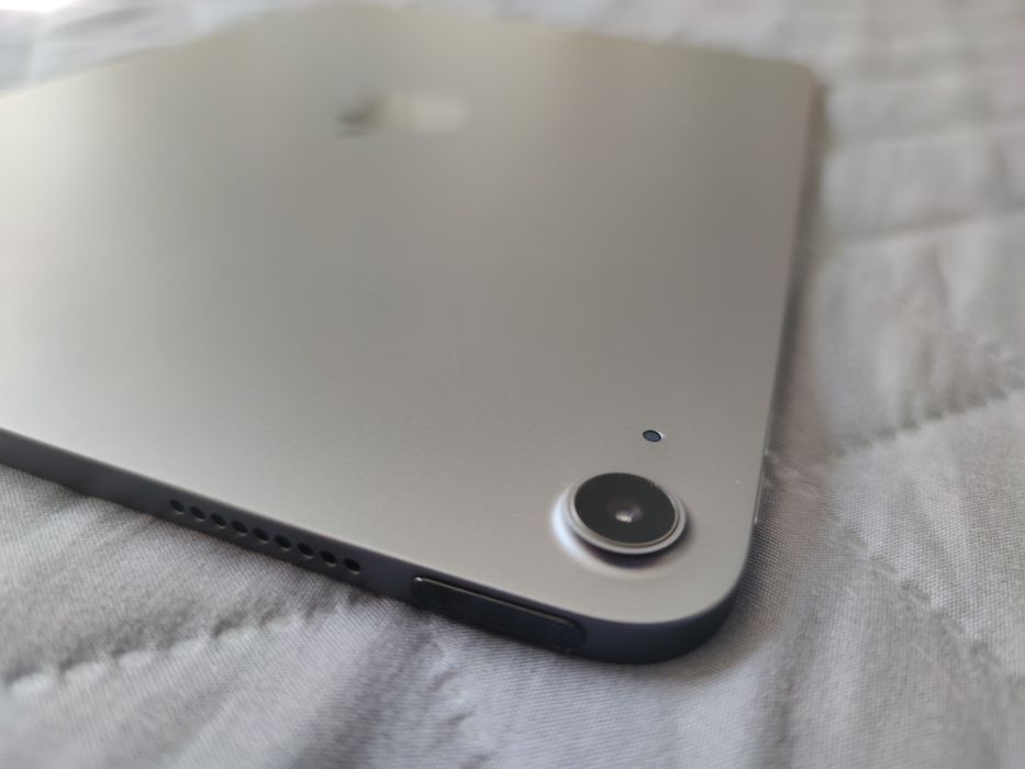 Apple iPad Air 2022 10.9" 64GB Wi-Fi