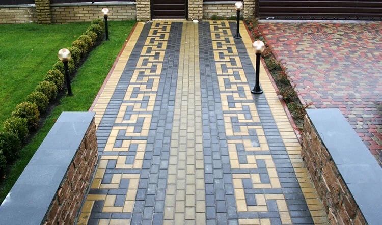 Укладка тротуарной плитки мастерами с большим опытом.