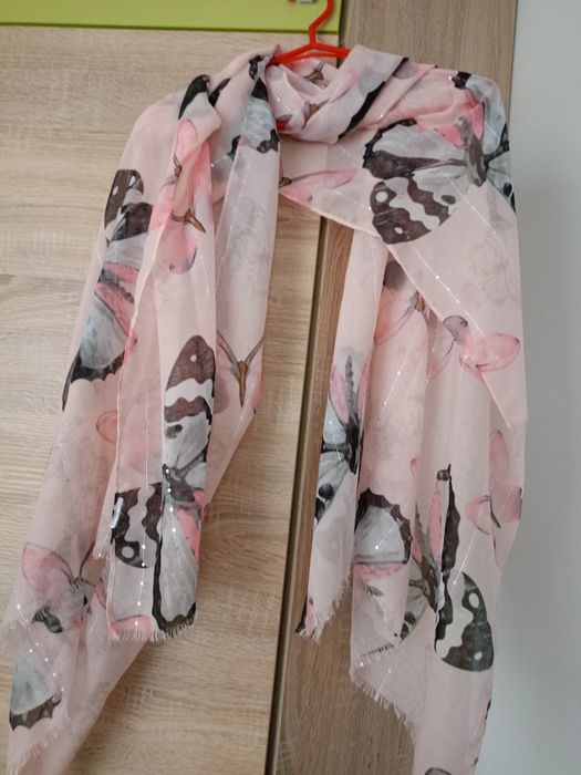 Szalik damski z cekinami