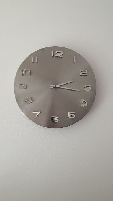 Zegar ścienny SREBRNY 40 cm