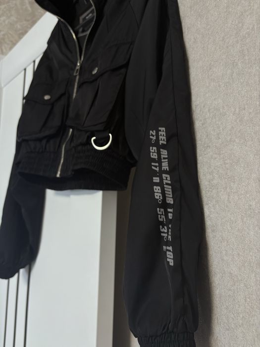 Куртка ветровка Bershka XS-S