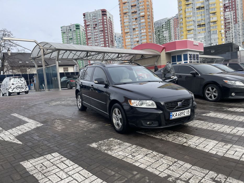 Volvo v50 1.6d 2010 рестайл