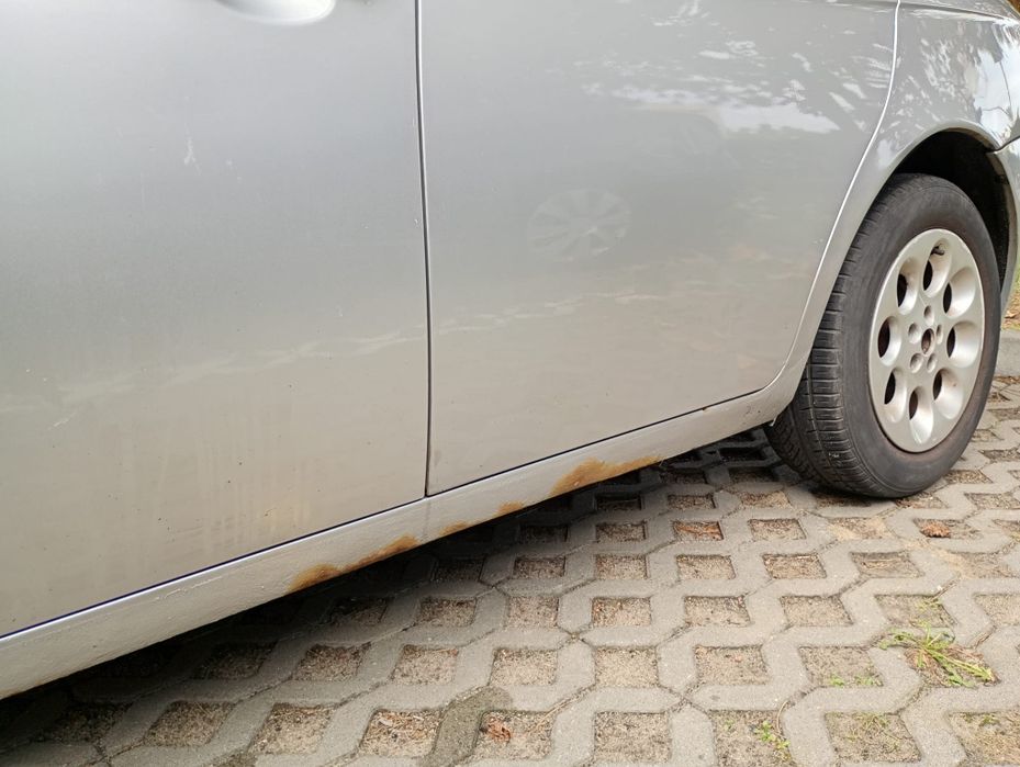 Alfa Romeo sedan 156