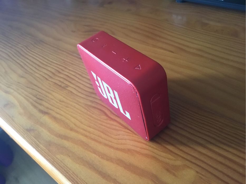 Coluna JBL Go 2 em bom estado (vermelha)