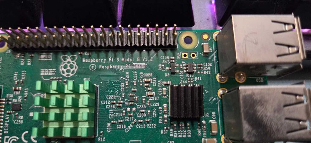 Raspberry Pi 3 B v1.2491759152473067521
