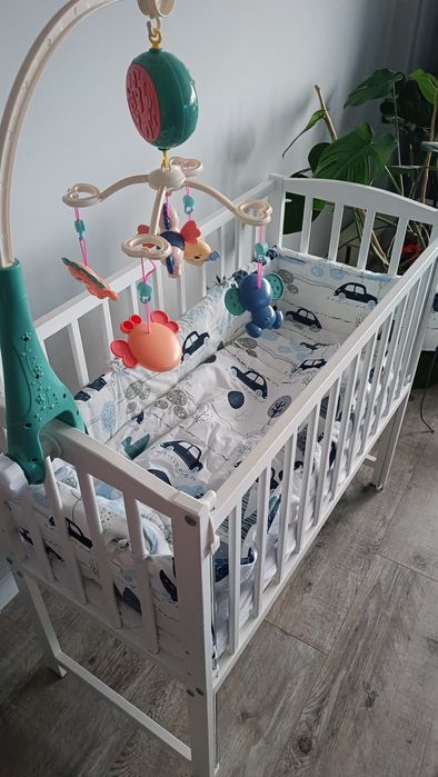 Sprzedam łóżeczko. Stan bardzo dobry. Wymiary podane w zdjęciach.Cena