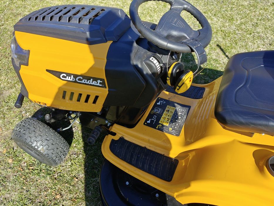 Cub Cadet LT3 traktorek