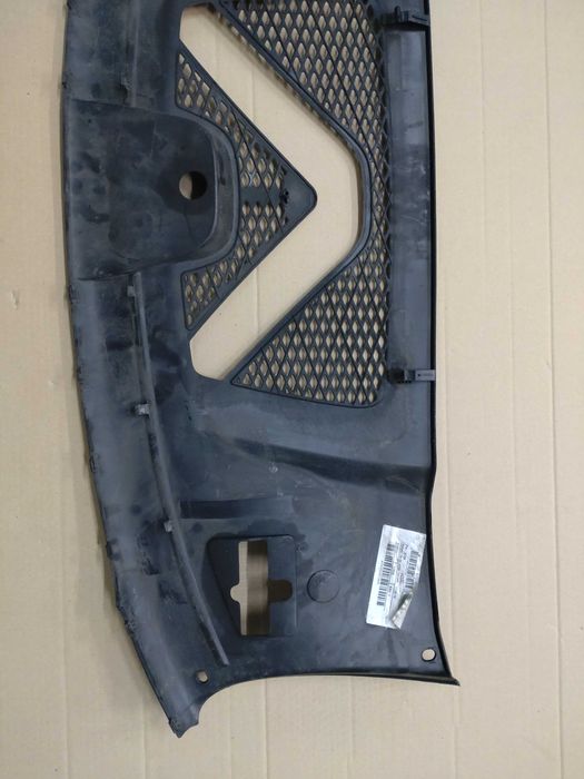 osłona maskownica pasa przedniego porsche macan 95b805806