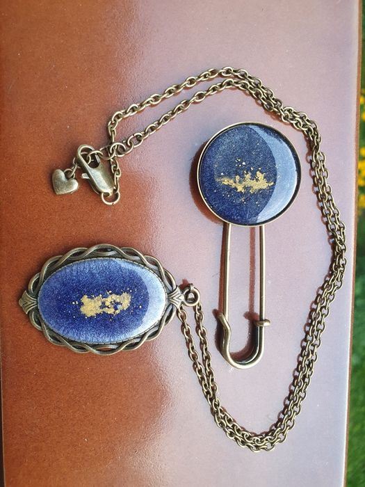 Agrafka broszka handmade galaxy spacecore + pudełeczko goth