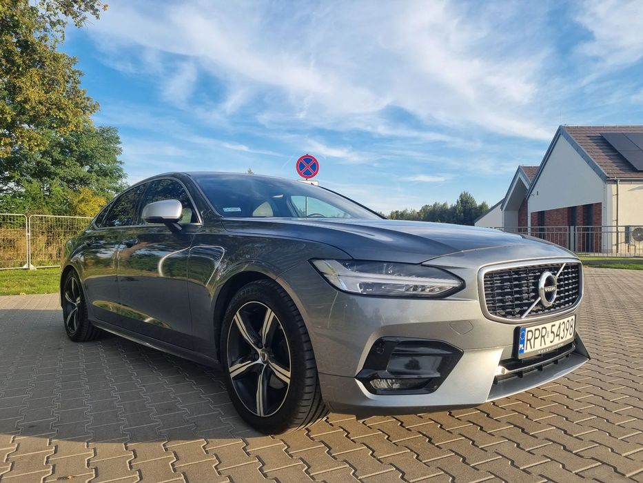 Volvo S90